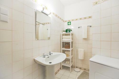 Apartamento Est�dio Com Piscina A 3 Minutos Das Praias