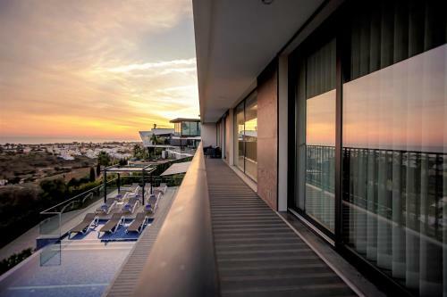 Luxury Villa - �guia Mar