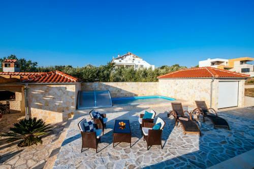 Villa Silence