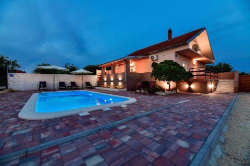 House Gabriela
