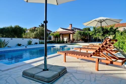 Villa Navita Augustinus With Pool