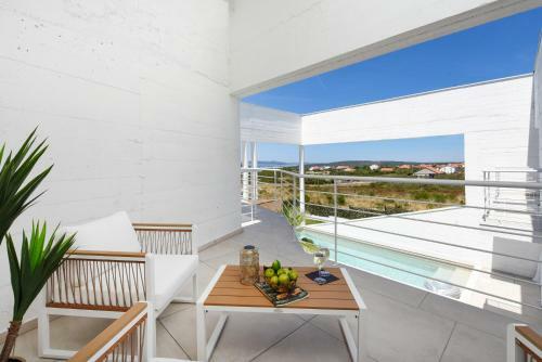 Beautiful Villa Dante Debeljak