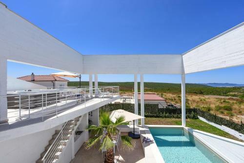Beautiful Villa Dante Debeljak