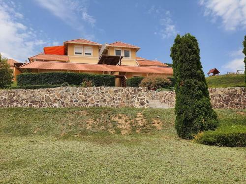 River Lux Apartman Dunaszentmikl�s