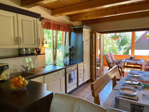 Holiday Home Tihovo