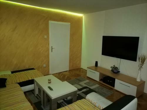 Apartamento Bajina Basta / Ma?ta
