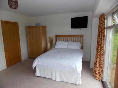Lodge Canons Court Mews