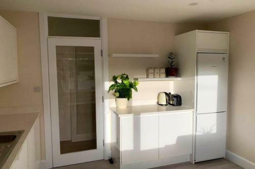 Spacious Seaside Apartment 3km From Clifden