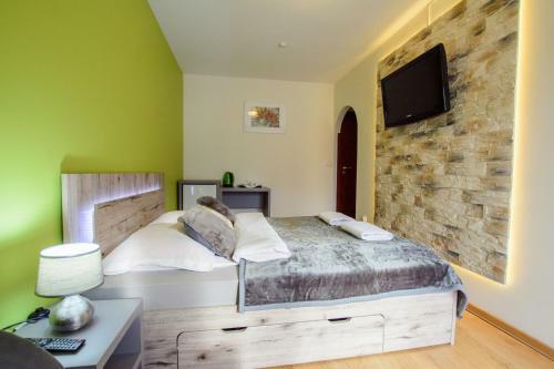 Bed & Breakfast Le?ny Dworek