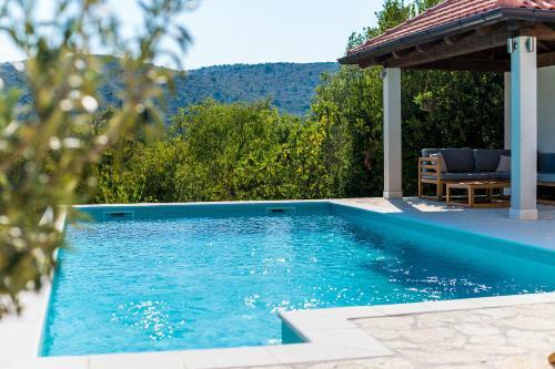 Villa Doli - Lovely Holiday Home With Private Pool