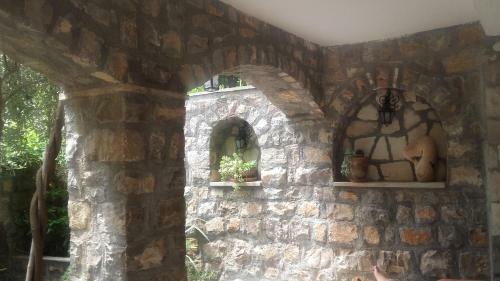 Sea-side Old Stone Villa With A Private Garden