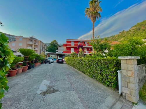 Hostal Vila L Budva
