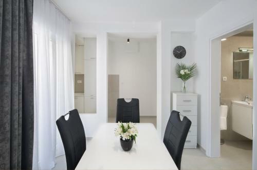 Mediterraneo Apartments Budva