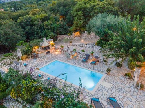 Private Villa Close To Famous Myrtos Beach With Private Boat!