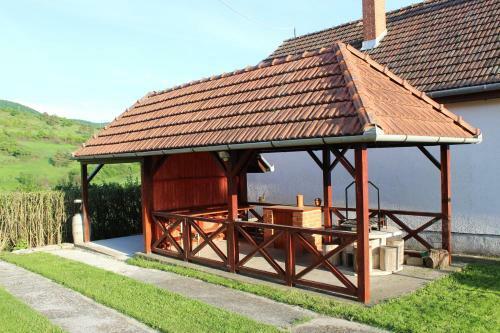 Apartamento Pusztav�r-lak