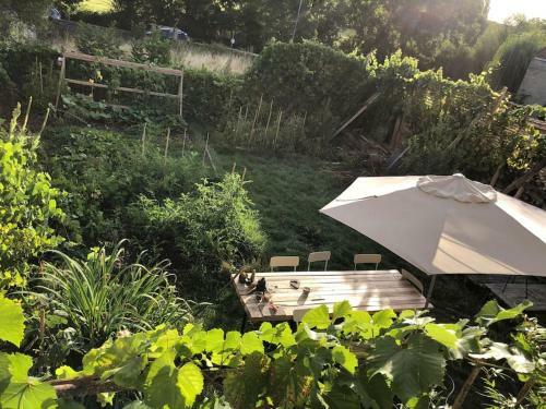 Maison Au Bord De L?eau D?un C�ramiste