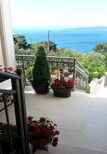 Hostal Guest House Fenix Brela