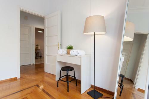 Stylish 2bdrm Apartment In Plaka With Acropolis View