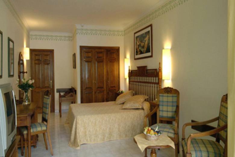 Hotel Col�n Guanahan� Adults Only