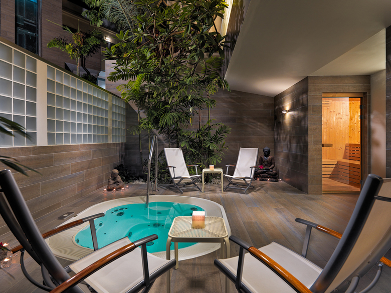 Hotel Col�n Guanahan� Adults Only