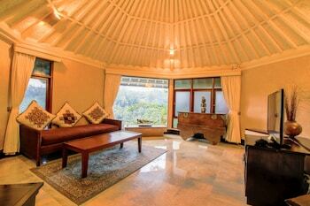 Hotel Kupu Kupu Barong Villas & Tree Spa