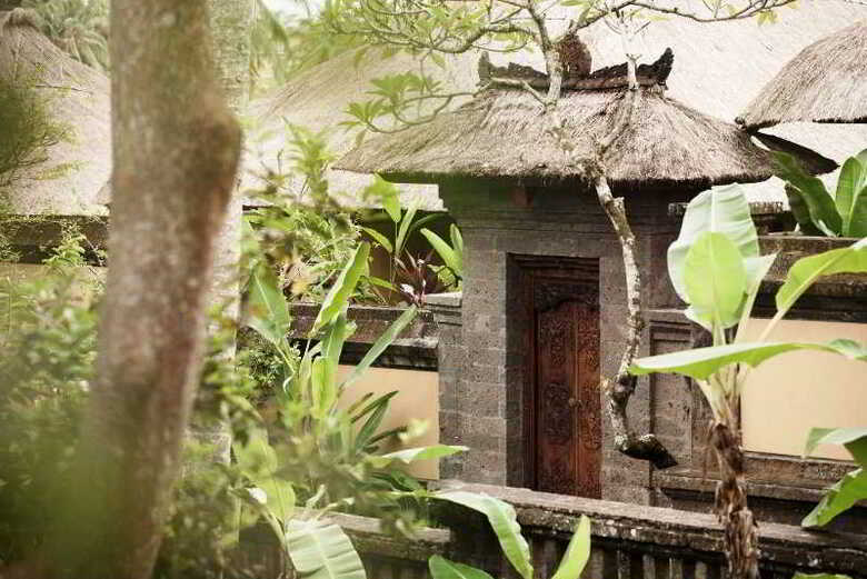 Hotel Kamandalu Resort & Spa