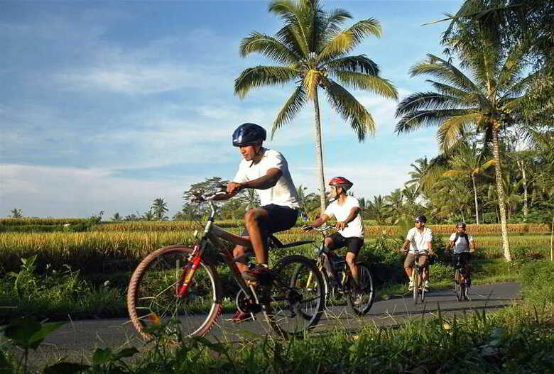 Hotel Kamandalu Resort & Spa