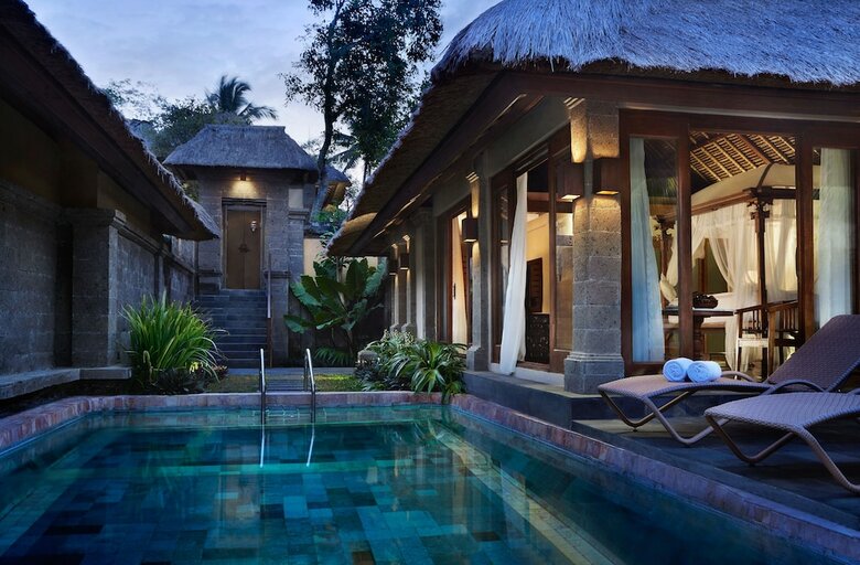 Hotel Kamandalu Resort & Spa