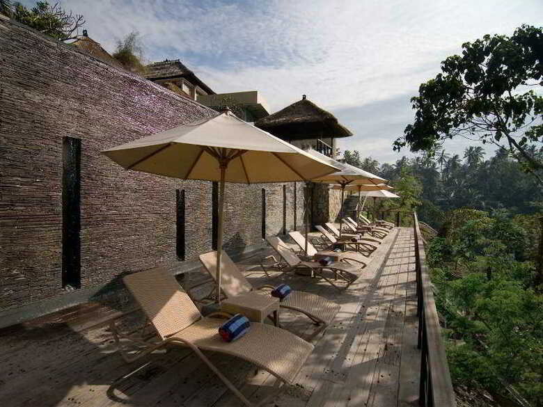 Hotel Kamandalu Resort & Spa