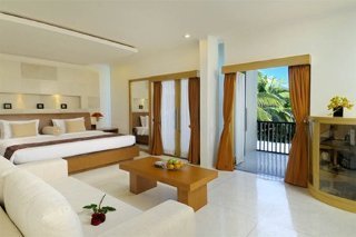 Hotel The Oasis Beach Benoa Bali