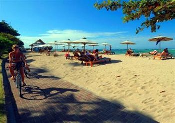 Hotel The Oasis Beach Benoa Bali