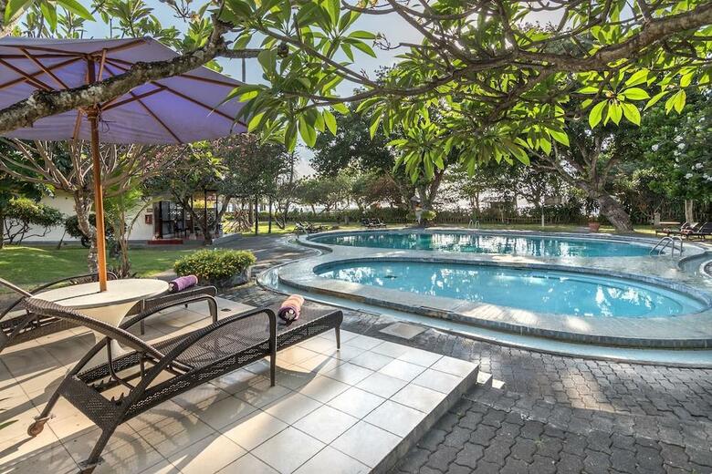 Hotel Inna Grand Bali Beach