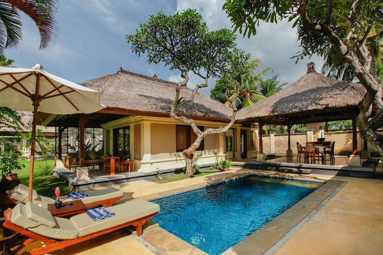 Hotel Puri Bagus Lovina