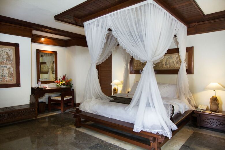 Hotel Grand Balisani Suites