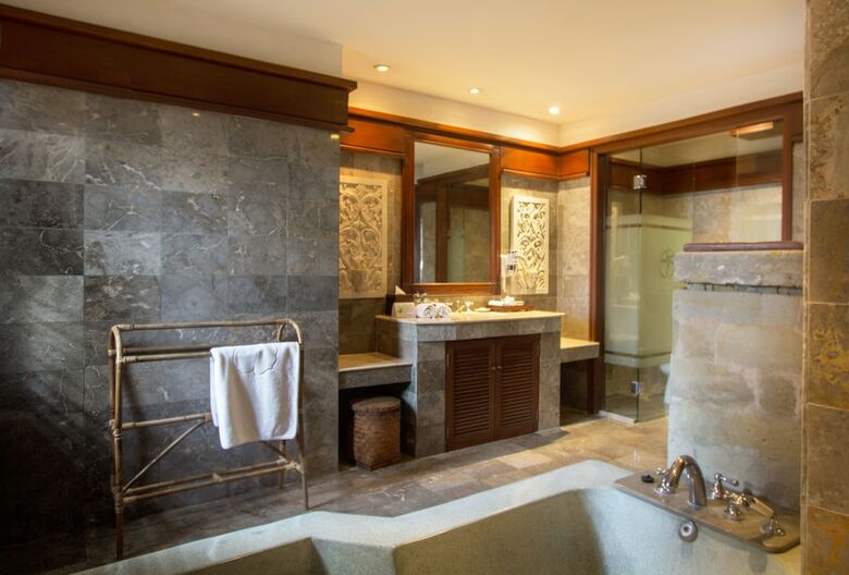 Hotel Grand Balisani Suites