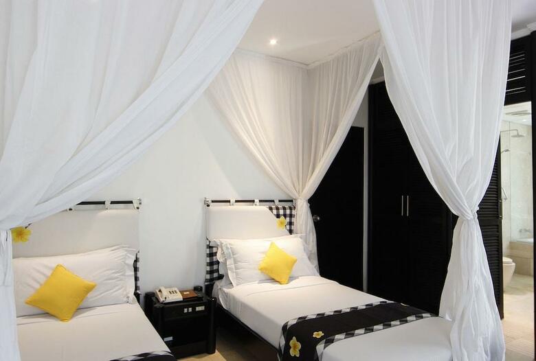 Hotel Candi Beach Cottage
