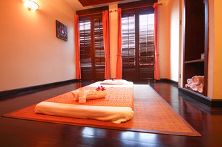 Amora Hotel Tapae Chiang Mai