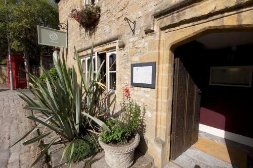 Hostal Bridgehouse