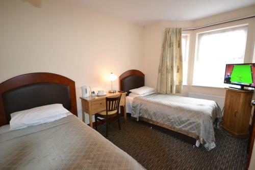 Hostal Airport Guest House