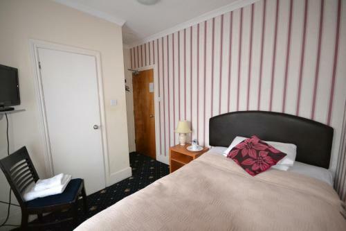 Hostal Airport Guest House