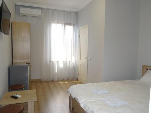 Hostal Narsou Guest House