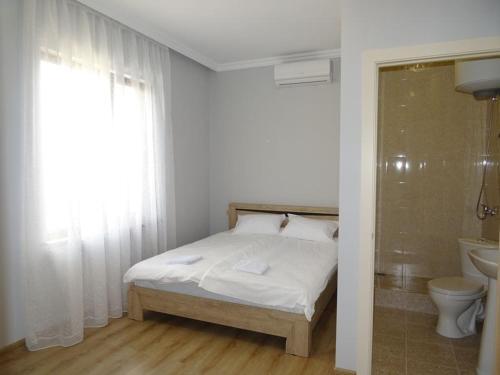 Hostal Narsou Guest House