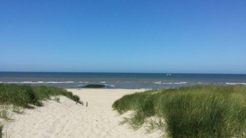 Apartamento Tiny House de Keet, In de Natuur Op 450 Meter Van Het Strand
