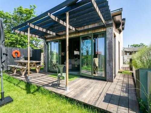 Homely Bungalow In Callantsoog Near Seabeach