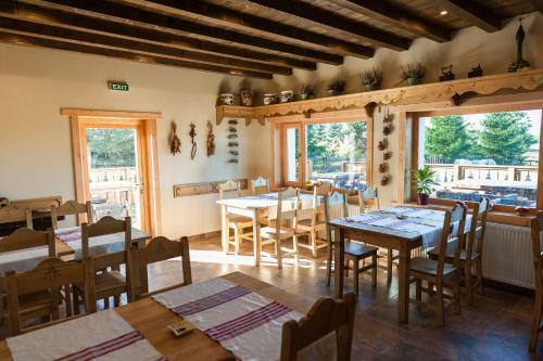 Hostal Pensiunea Colt De Rai