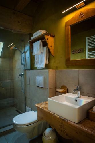 Hostal Pensiunea Colt De Rai
