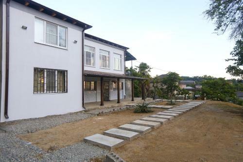 Chill-in Three Bed Rooms Top Mountain View