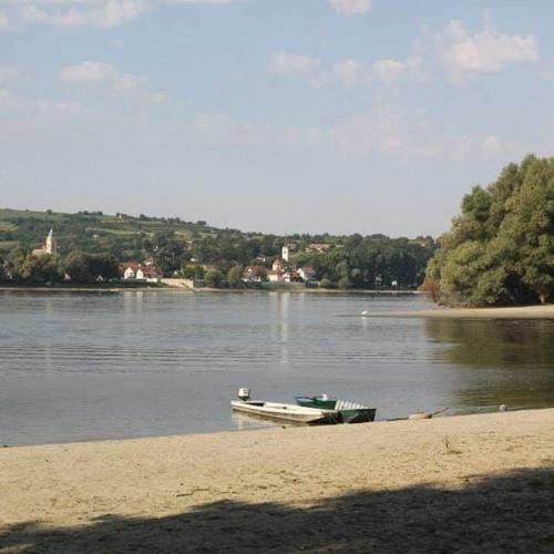 Captain's House On The Danube River With Pool
