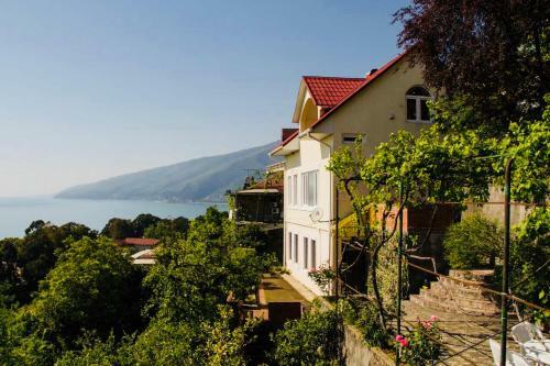 Private House Under The Key Amra