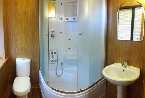 Hostal Guest House On Ardzinba 215